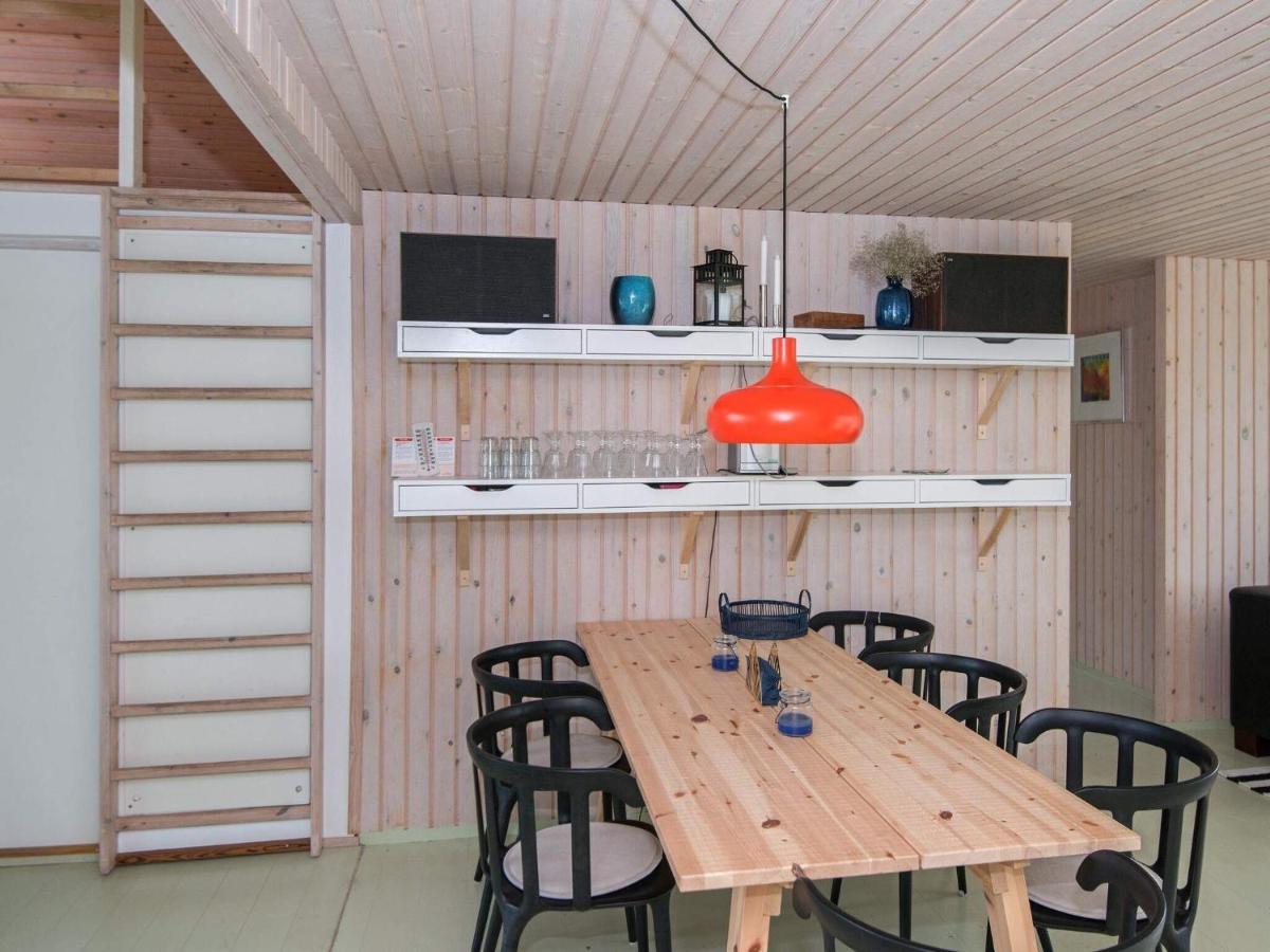 8 Person Holiday Home In Ebeltoft Eksteriør billede