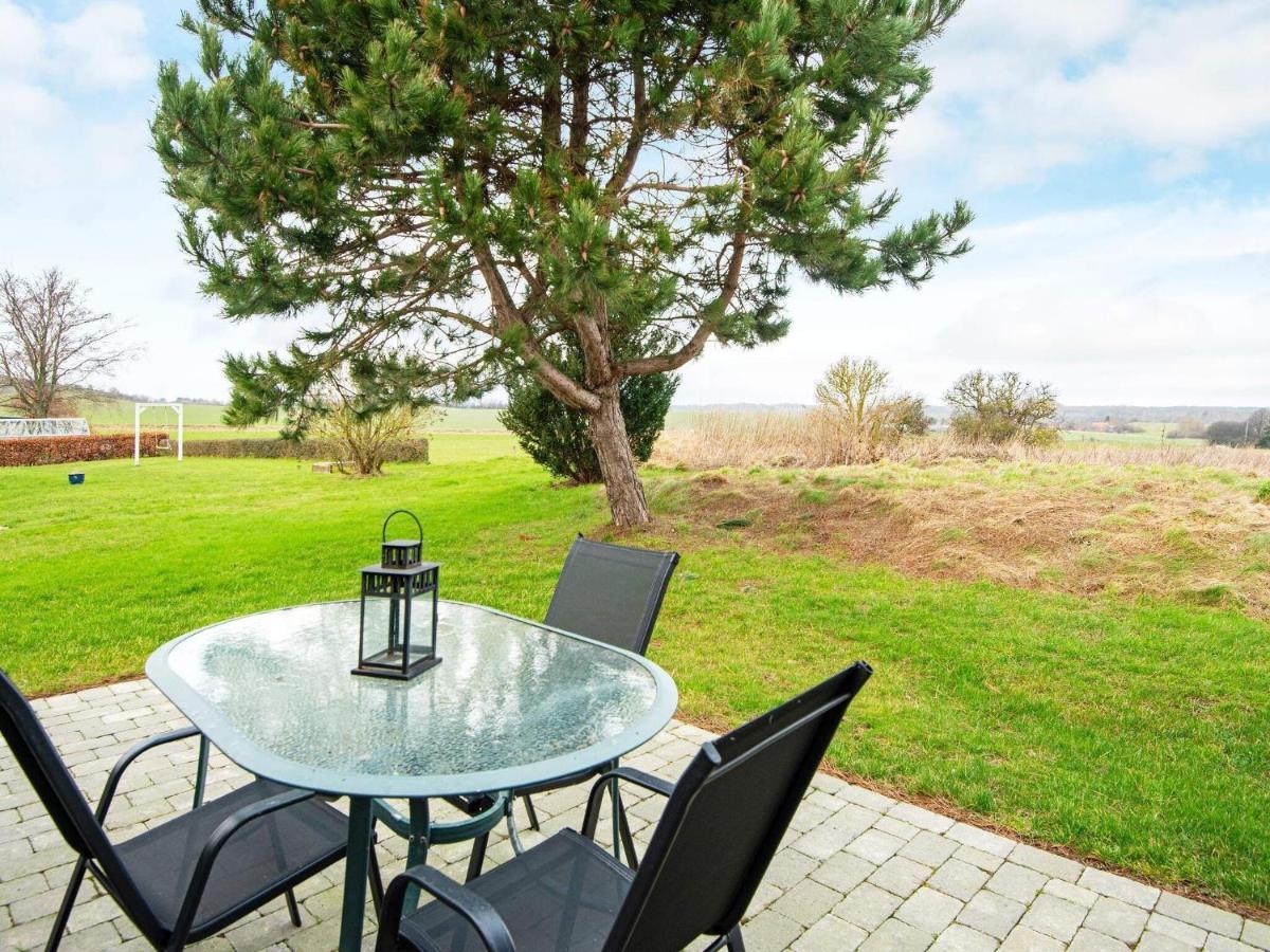 8 Person Holiday Home In Ebeltoft Eksteriør billede
